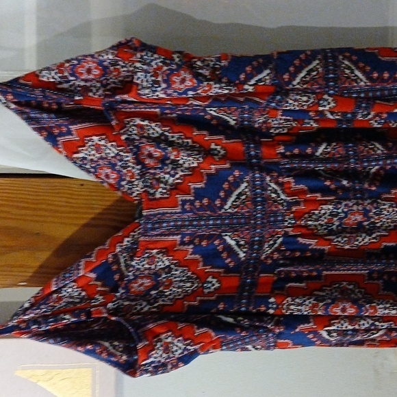 Geometrical Blue and Red dress - Picture 3 of 3